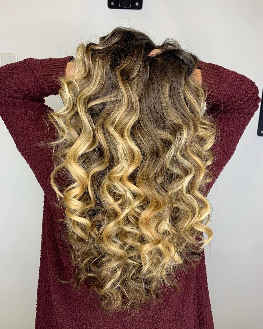 Mid-Back Dark Brown Blonde Balayage Curls Mid-Back Dark Brown Blonde Balayage Curls — Simple Soft Curls