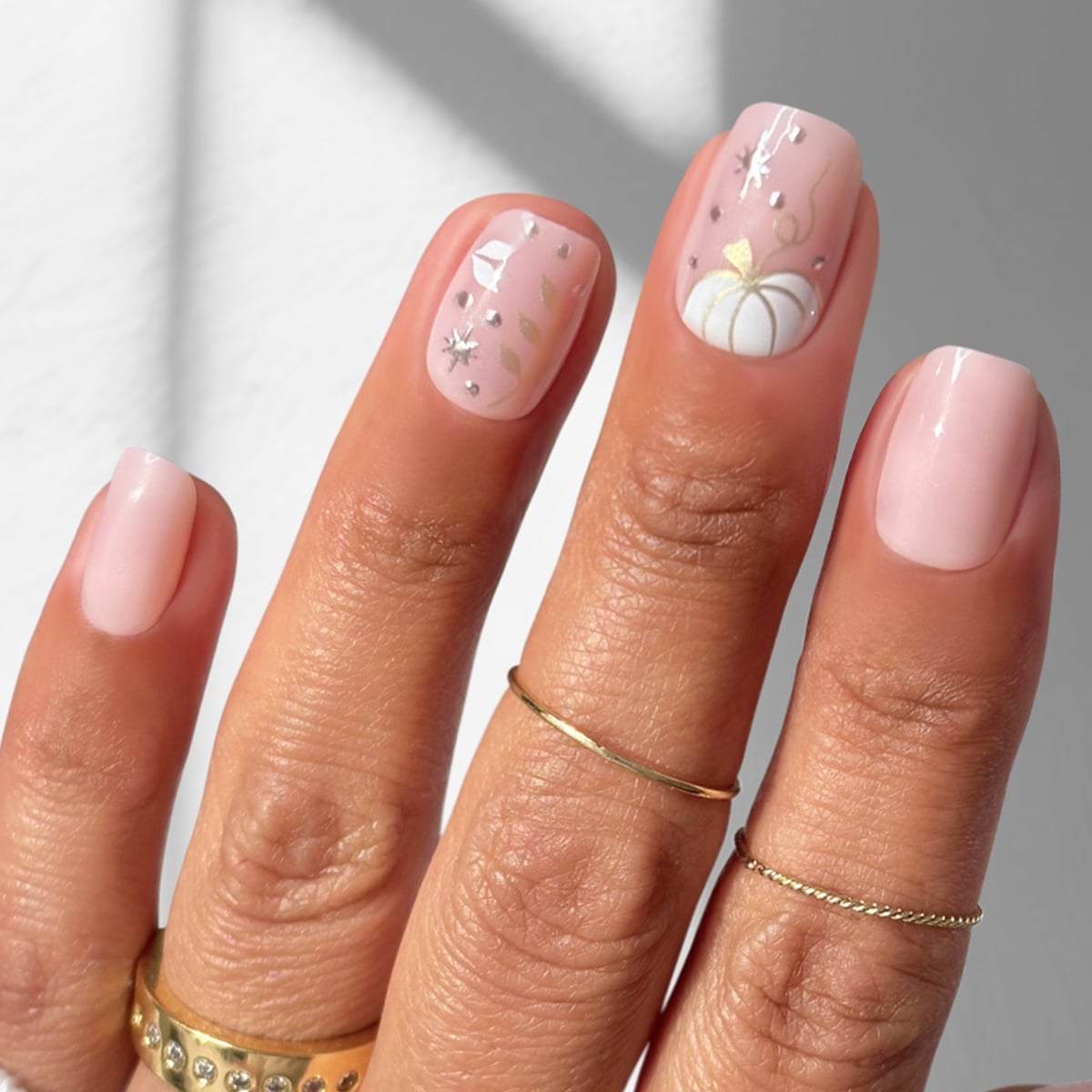 Short Squoval Pale Pink Gold Line Art Nails — Simple Squoval Nails