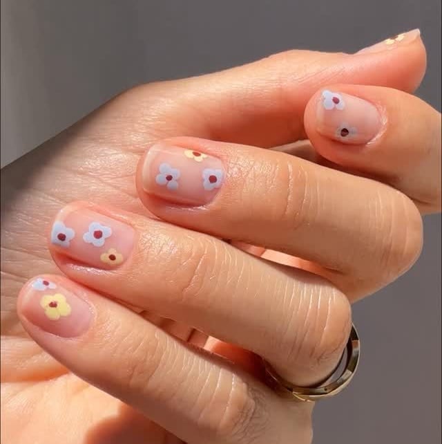 Short Squoval Nude Floral Motif Nails — Simple Squoval Nails