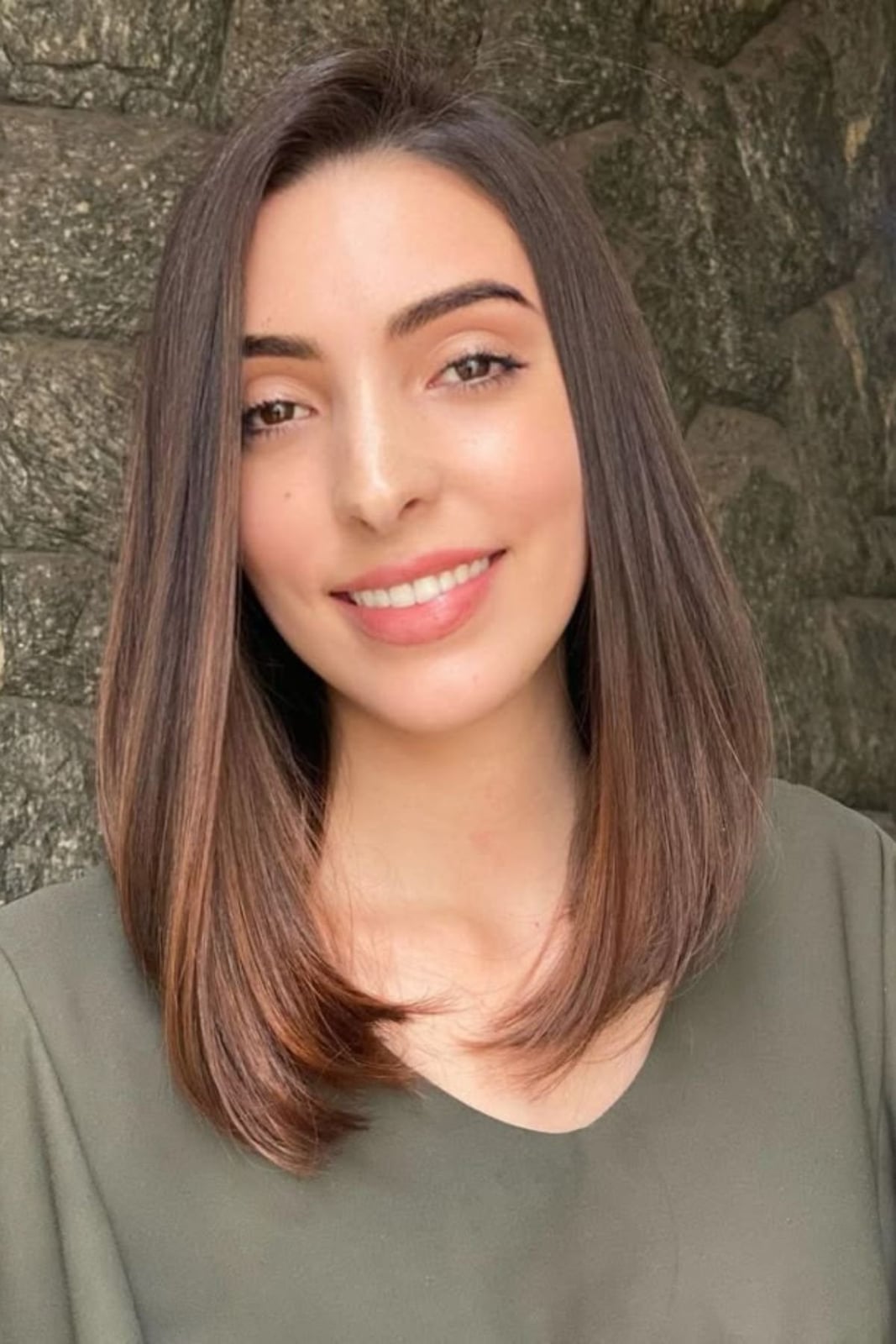 Angled Collarbone Lob With Auburn Balayage Angled Collarbone Lob With Auburn Balayage — Simple Straight Hair Haircuts