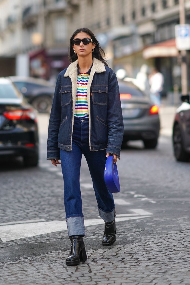 Dark Wash Straight Leg Jeans with Shearling Collar Jacket Dark Wash Straight Leg Jeans with Shearling Collar Jacket — Simple Straight Leg Jeans Outfits