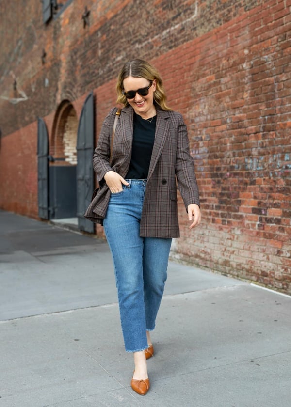 Blue Straight Leg Jeans with Plaid Blazer Blue Straight Leg Jeans with Plaid Blazer — Simple Straight Leg Jeans Outfits