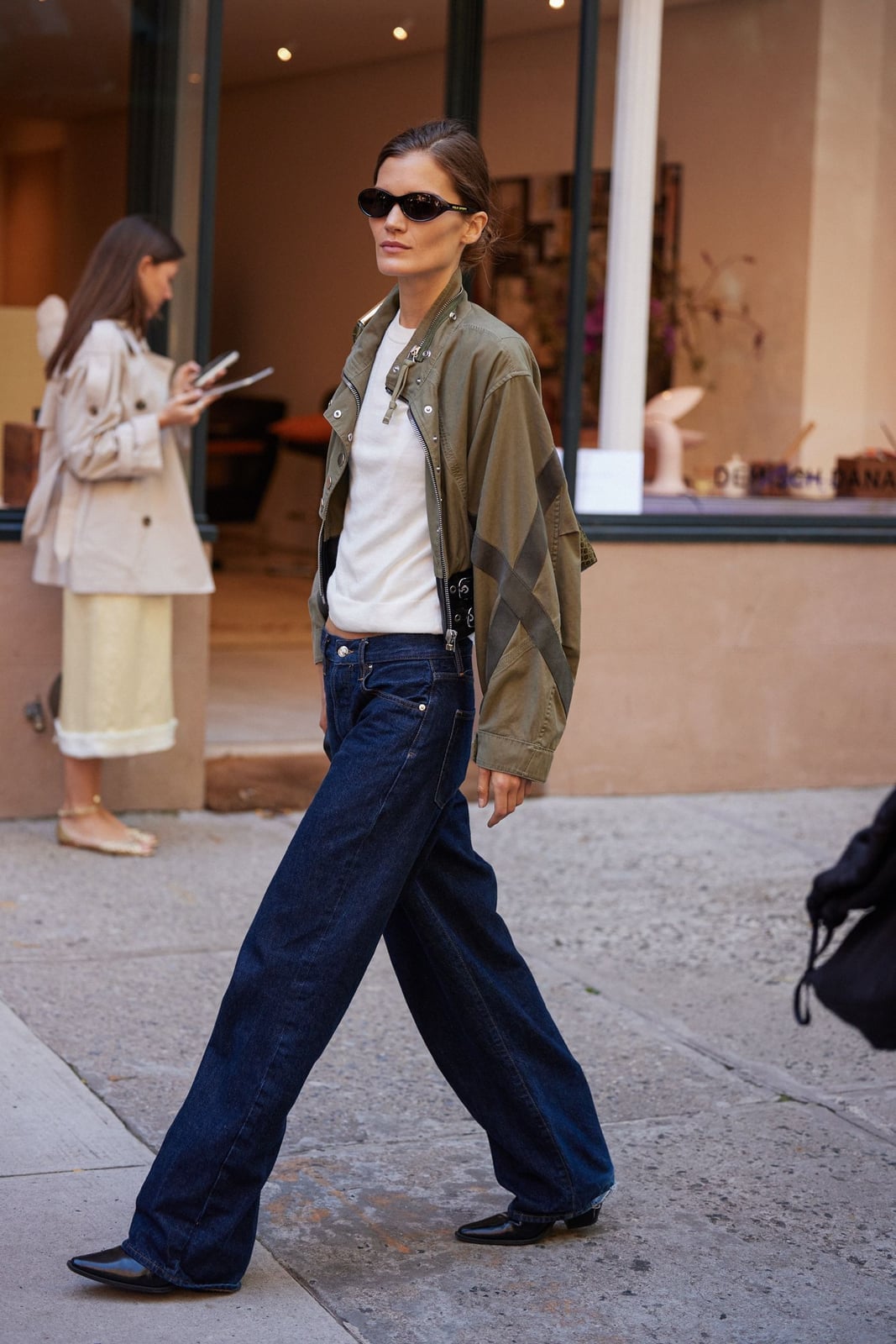 Utility Jacket and White T-Shirt with Dark Wash Wide Leg Jeans Utility Jacket and White T-Shirt with Dark Wash Wide Leg Jeans — Simple Style Inspo