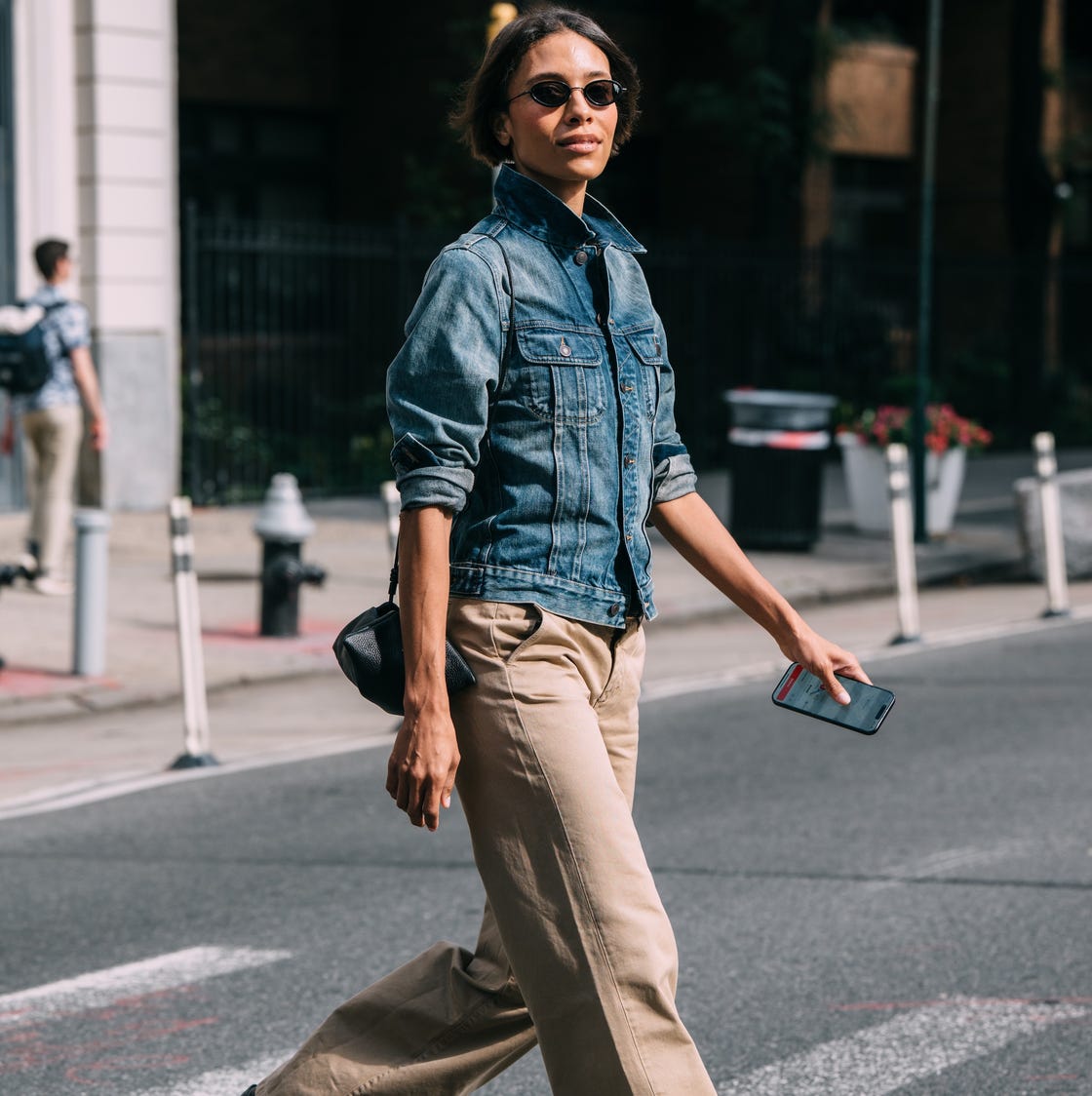 Tailored Tan Straight-Leg Trousers with a White Knit Top Tailored Tan Straight-Leg Trousers with a White Knit Top — Simple Tan Pants Outfits