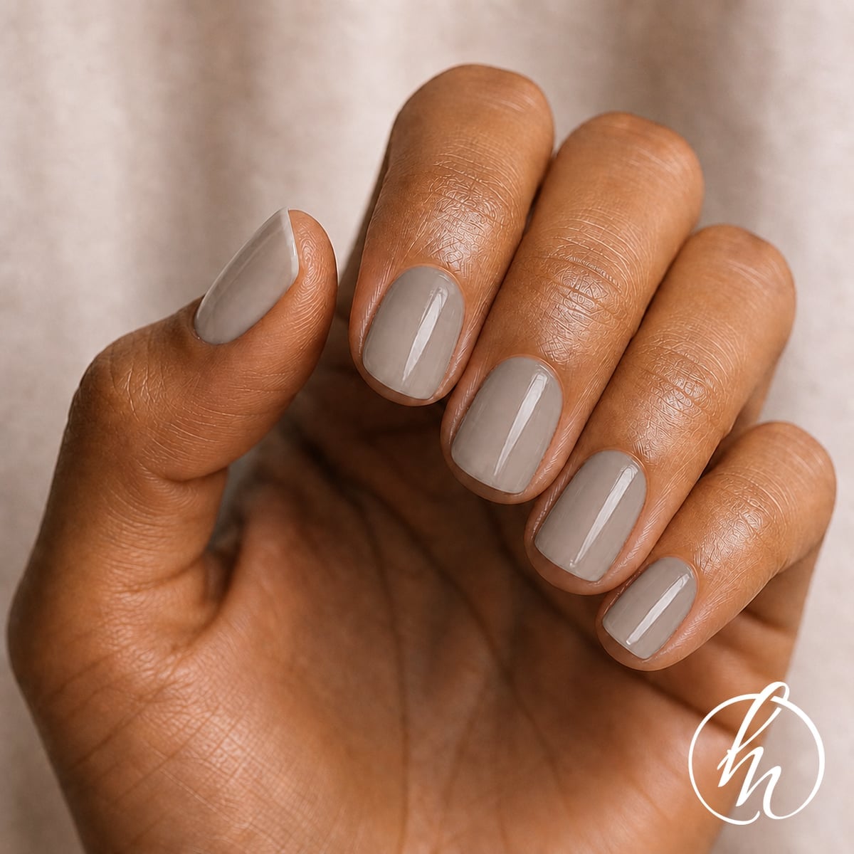 Uniform Neutral Taupe Short Oval Nails Uniform Neutral Taupe Short Oval Nails — Simple Taupe Nails