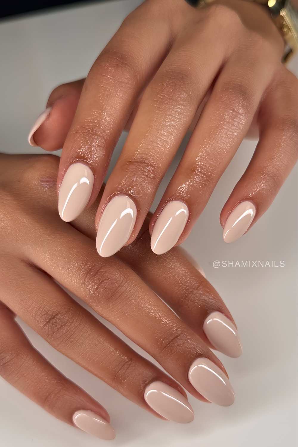 Glossy Light Beige Taupe Medium Oval Nails With Even Finish Glossy Light Beige Taupe Medium Oval Nails With Even Finish — Simple Taupe Nails
