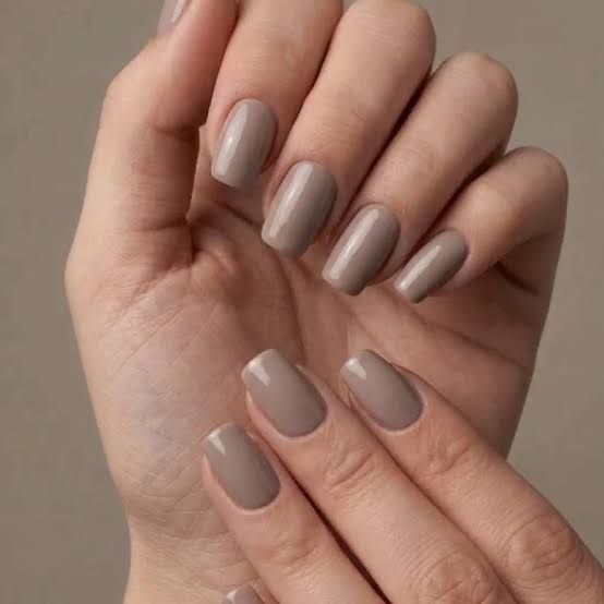 Solid Matte Taupe Short Square Nails With Opaque Finish Solid Matte Taupe Short Square Nails With Opaque Finish — Simple Taupe Nails