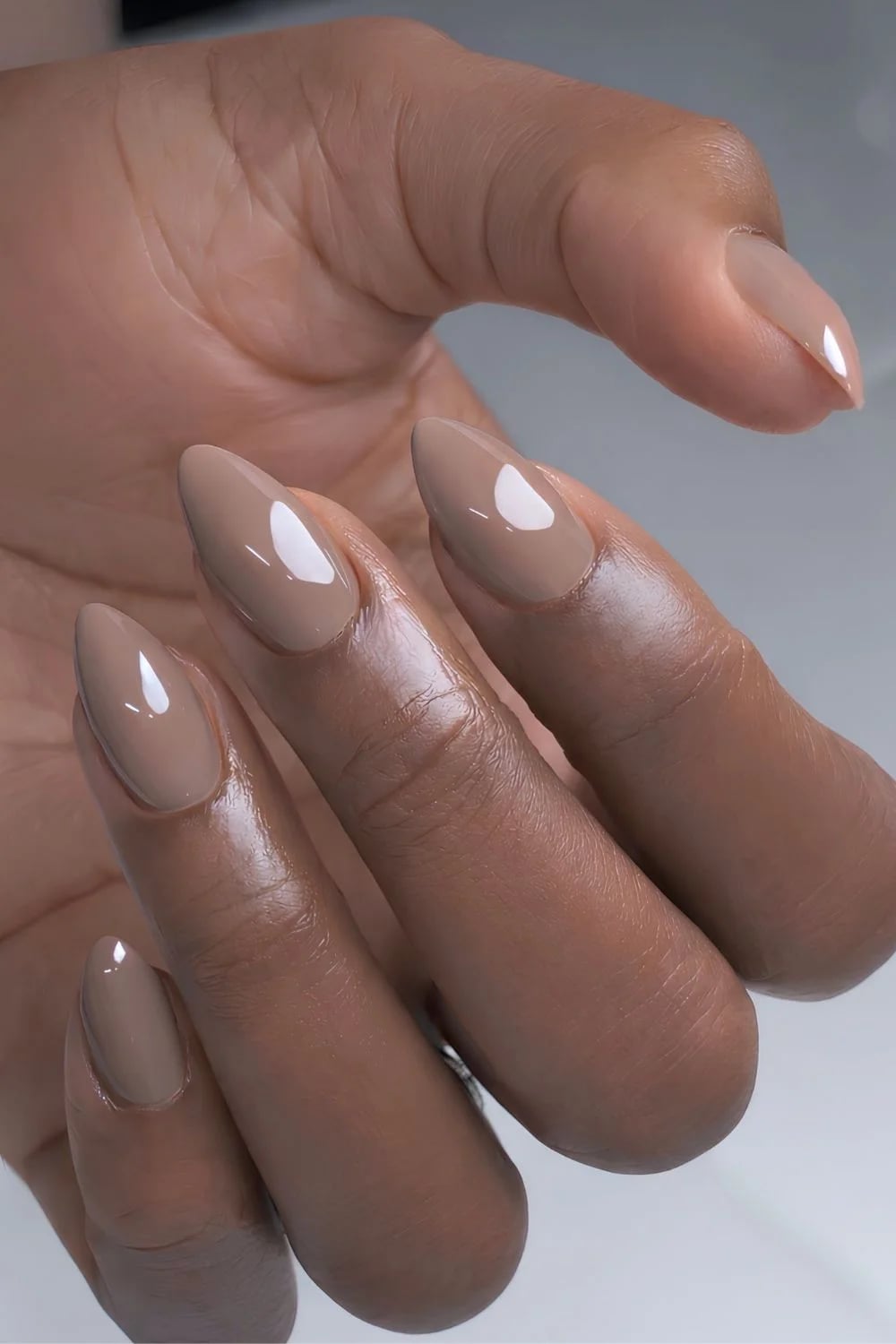 Glossy Light Taupe Beige Short Oval Nails Glossy Light Taupe Beige Short Oval Nails — Simple Taupe Nails