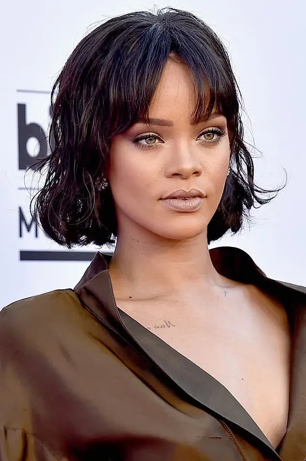 Chin Length Bob With Wispy Bangs Chin Length Bob With Wispy Bangs — Simple Textured Bob