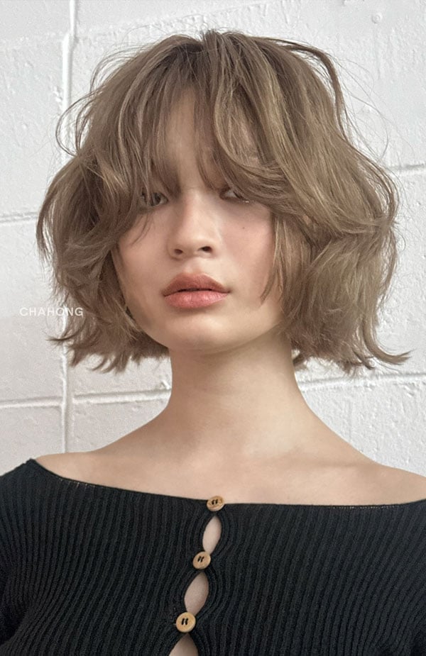 Ash Blonde Bob With Air Dried Texture Ash Blonde Bob With Air Dried Texture — Simple Textured Bob