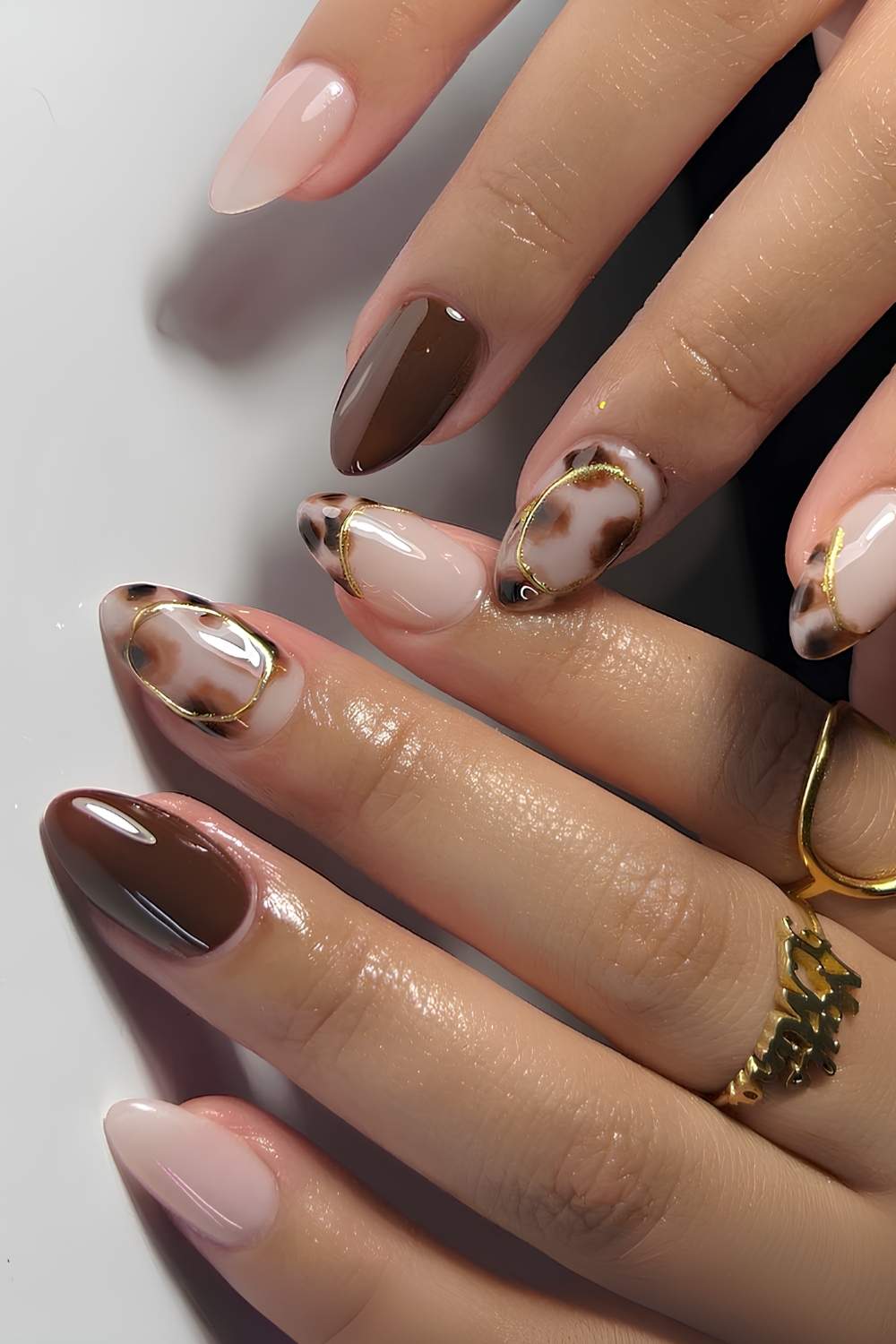 Almond Tortoise With Gold Edges — Simple Tortoise Nails