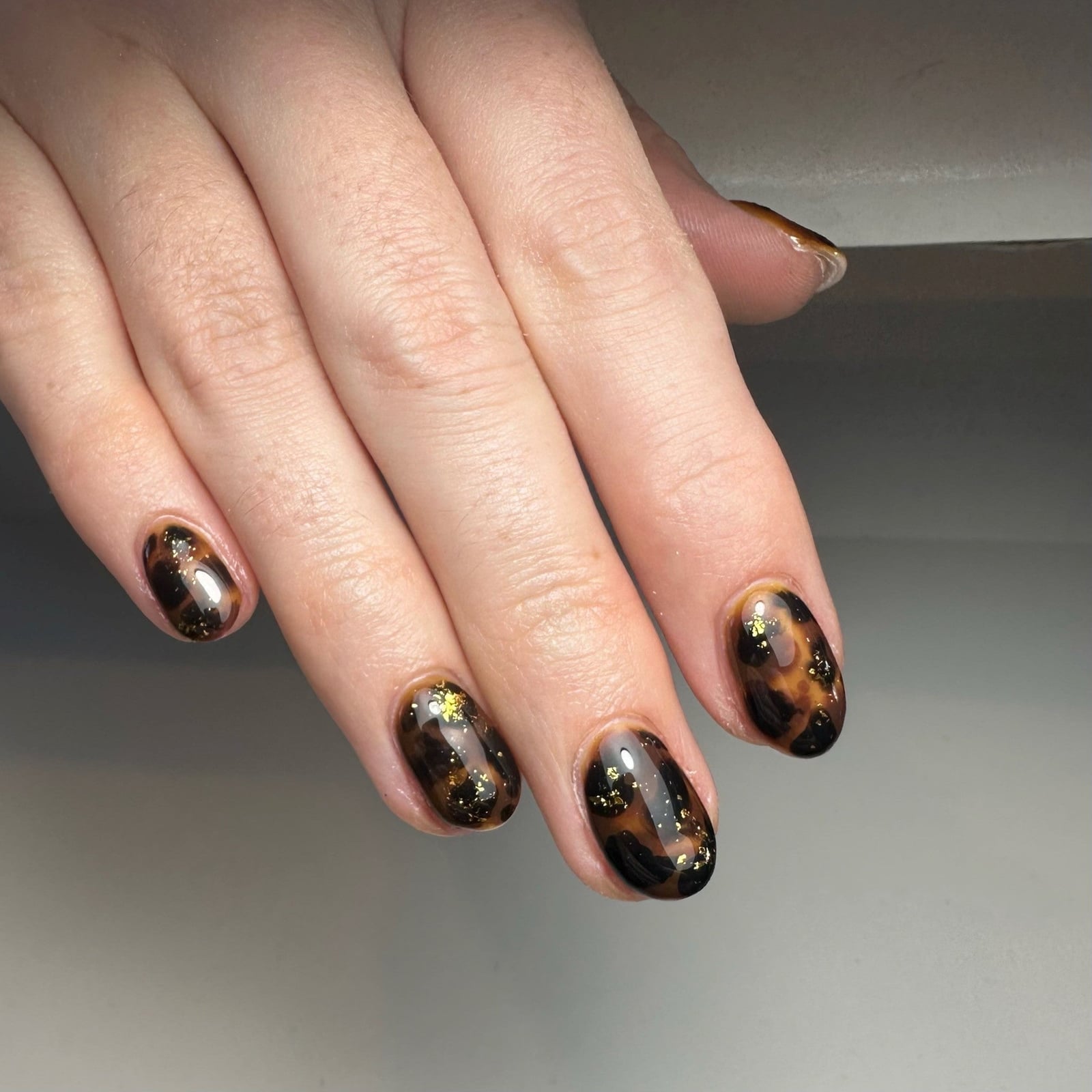 Short Oval Realistic Tortoise — Simple Tortoise Nails