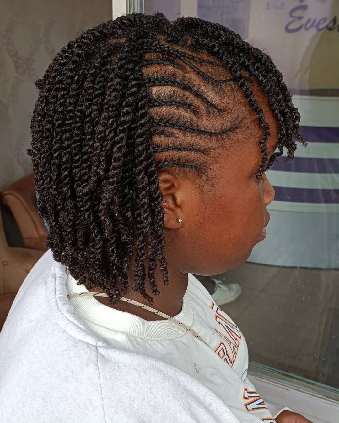 Chin Length Black Twists With Side Parting Chin Length Black Twists With Side Parting — Simple Two Strand Twists