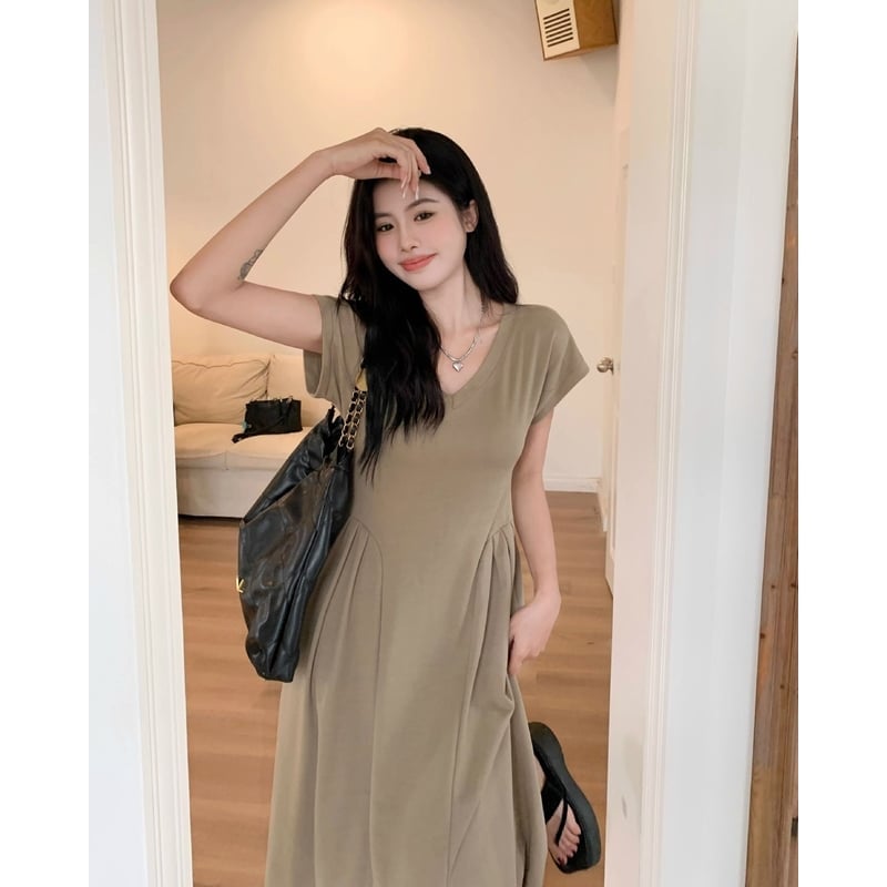 Khaki Green Jersey Knit V-neck Midi Dress with Pleated Waist Khaki Green Jersey Knit V-neck Midi Dress with Pleated Waist — Simple V Neck Dress