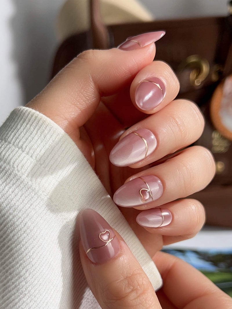 Shimmer Gradient Short Almond Nails With Gold Hearts Shimmer Gradient Short Almond Nails With Gold Hearts — Simple Vintage Nails