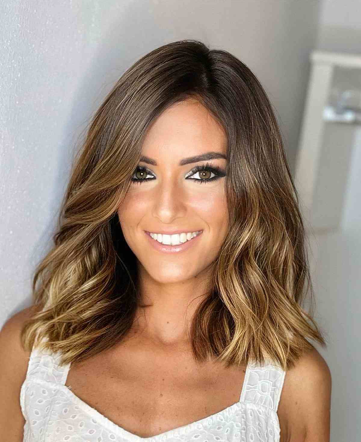 Collarbone Brunette With Blonde Balayage Lob Collarbone Brunette With Blonde Balayage Lob — Simple Waves Hair