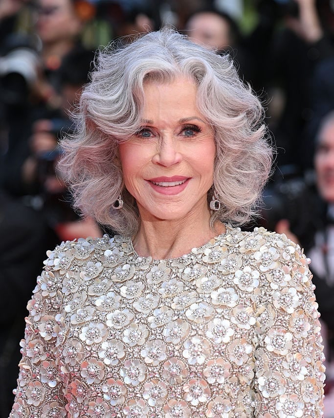 Chin-Length Silver Grey Voluminous Waves Chin-Length Silver Grey Voluminous Waves — Simple Waves Hair