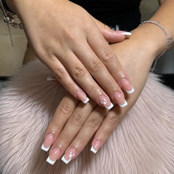 Medium Almond Nails With Crisp Thin White Tips — Simple White French Tip Nails