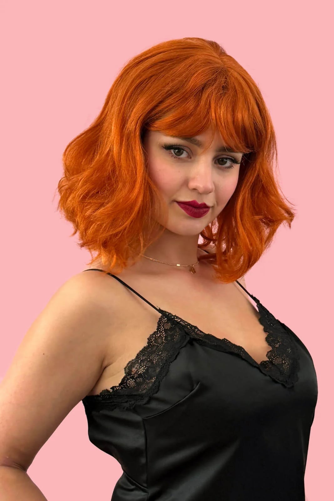 Ginger Wavy Chin Length Bob With Fringe — Simple Wig Styles