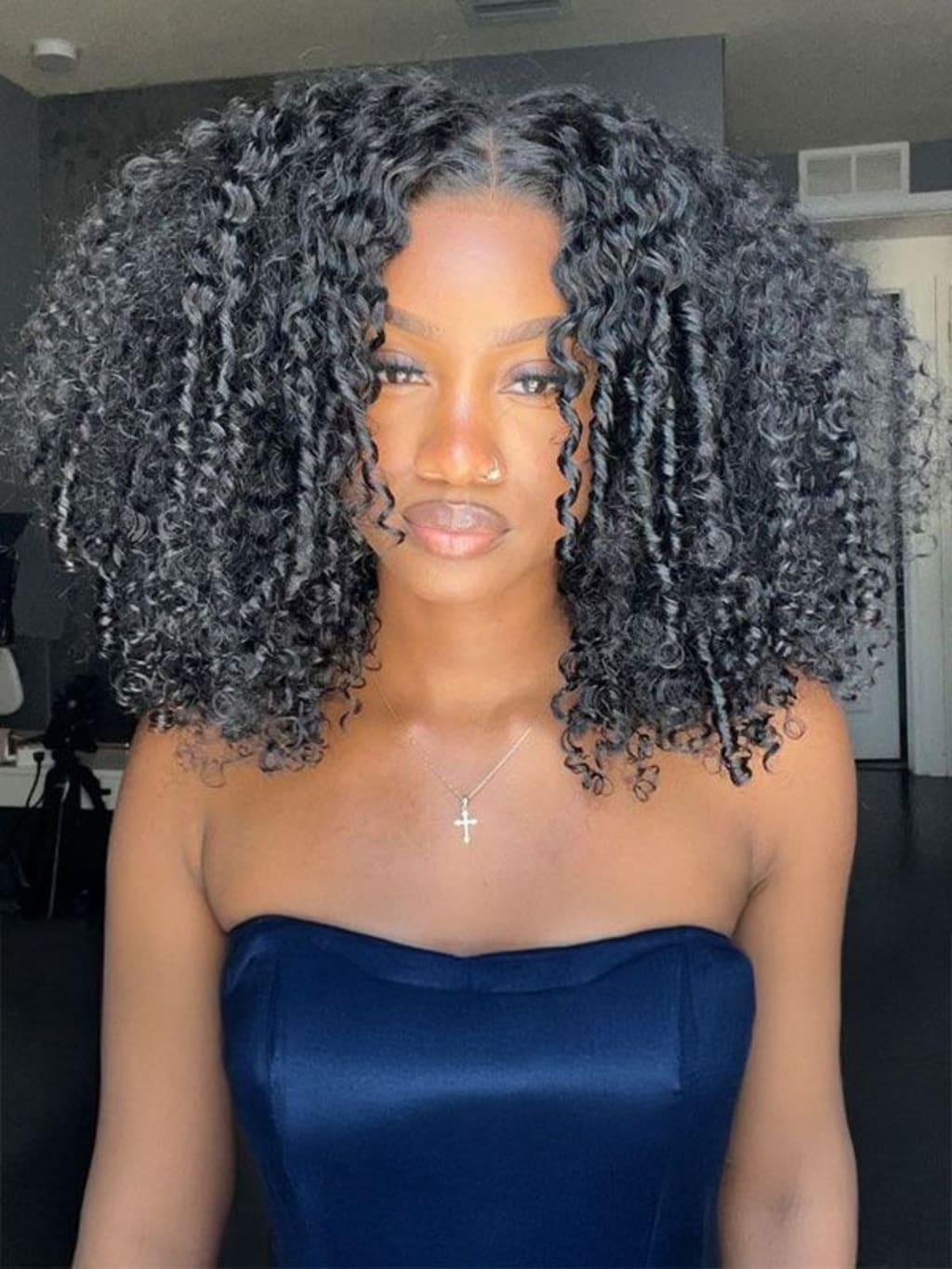 Shoulder Length Layered Cut With Natural Waves Shoulder Length Layered Cut With Natural Waves — Simple Wigs Human Hair