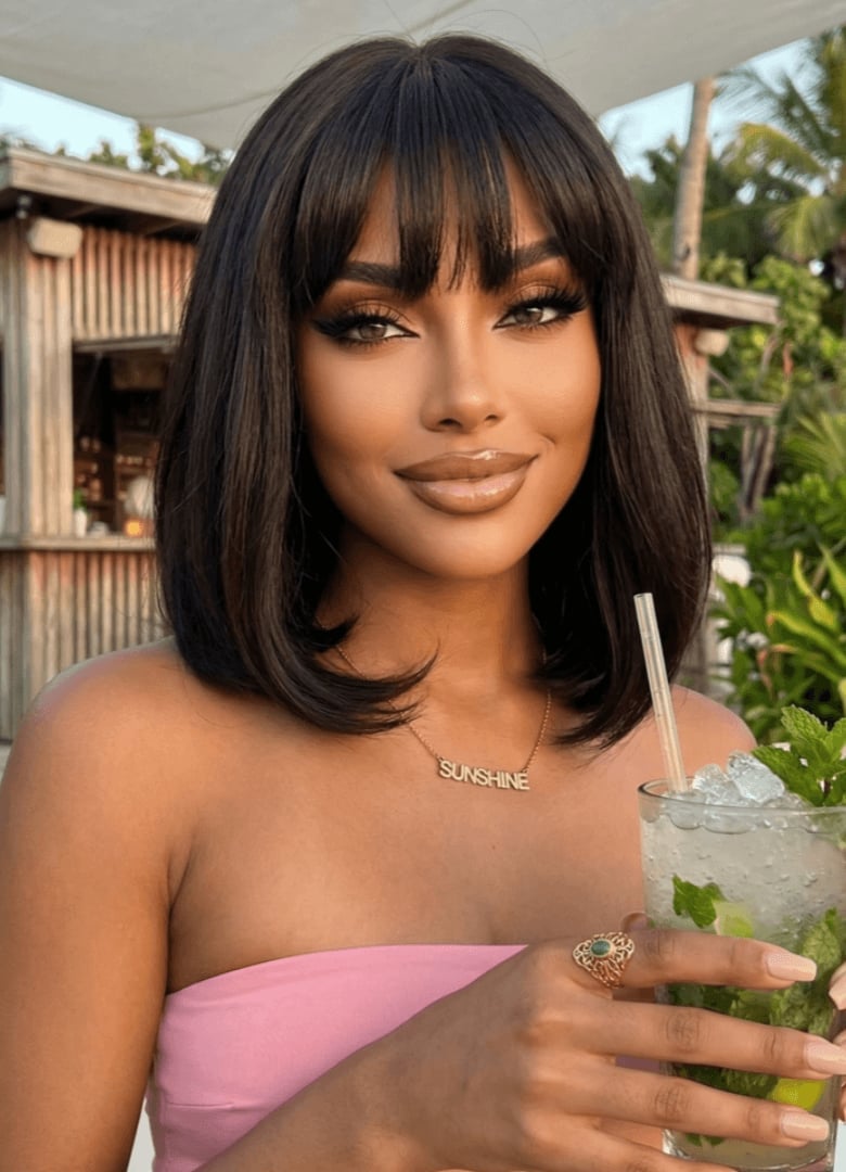Collarbone Bob With Sleek Straight Finish Collarbone Bob With Sleek Straight Finish — Simple Wigs Human Hair