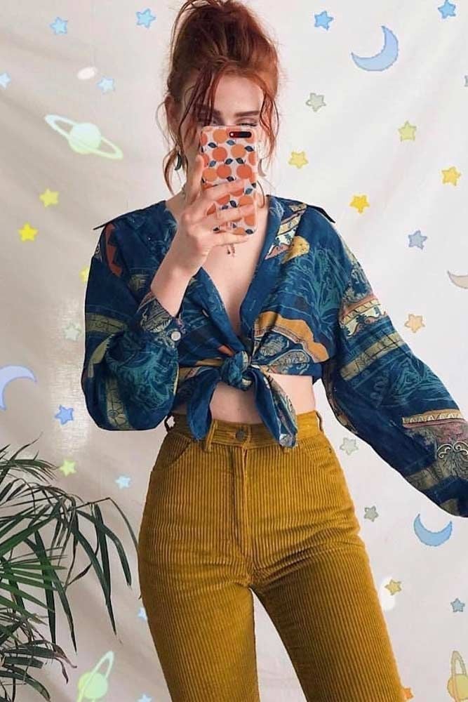 Oversized Tuxedo Blazer With T-shirt and Denim Jeans — Trendy 80s Outfits