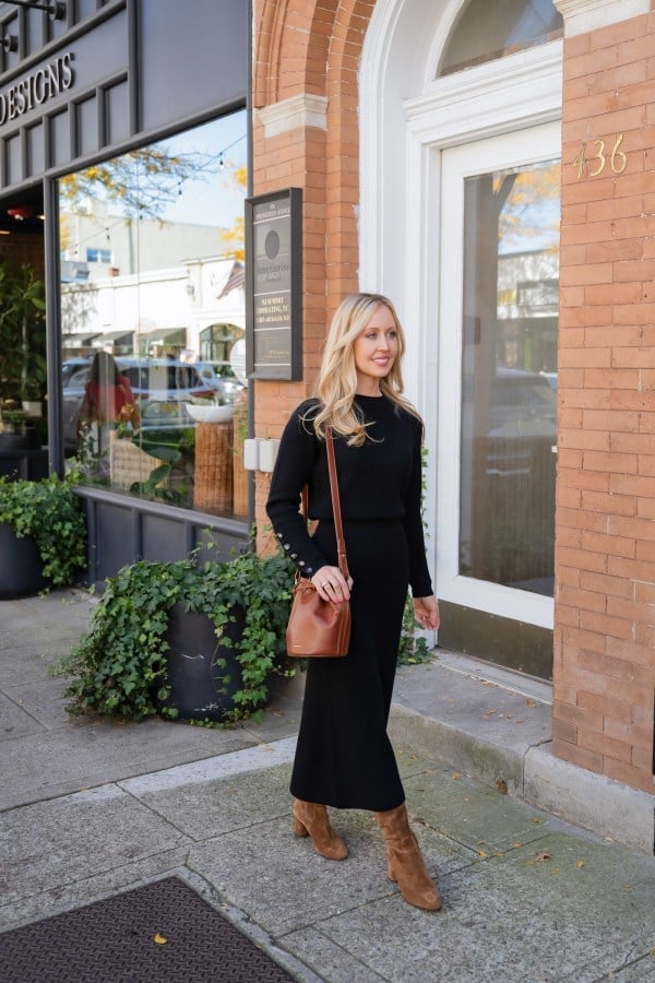 Crew Neck Sweater with A-line Skirt — Trendy All Black Outfits