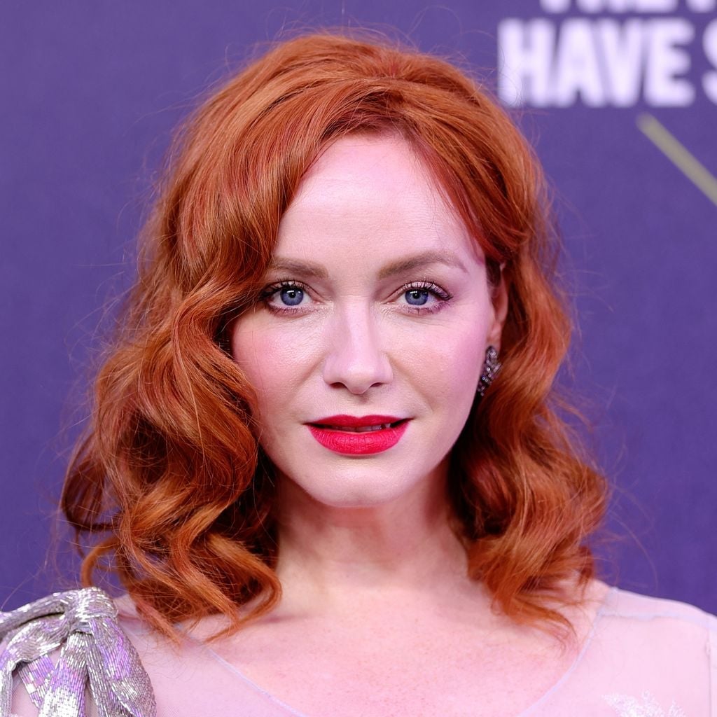 Collarbone Curls In Rich Copper Auburn Collarbone Curls In Rich Copper Auburn — Trendy Auburn Hair Color