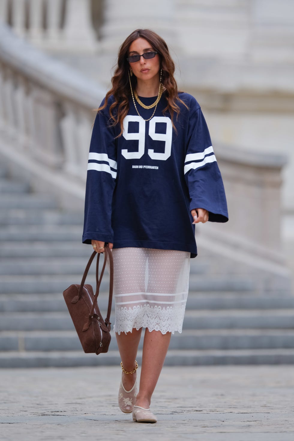 Oversized Navy Top with Lace Midi Skirt and Beige Flats — Trendy Ballet Flats Outfits