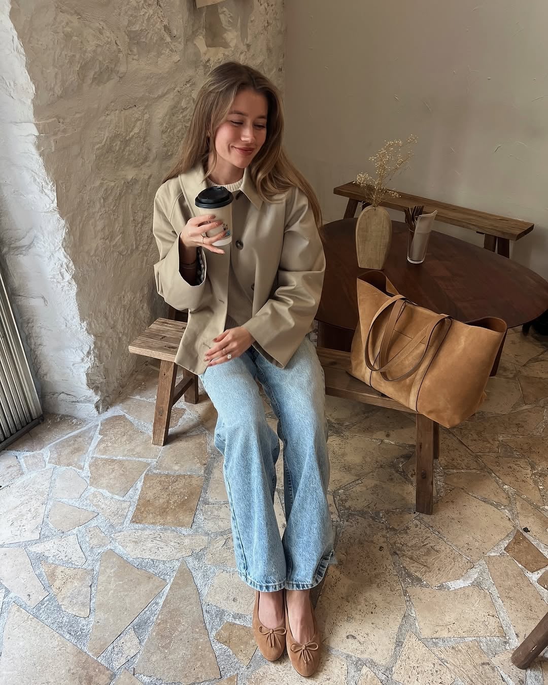 Beige Trench Coat with Wide Leg Jeans and Tan Suede Flats — Trendy Ballet Flats Outfits