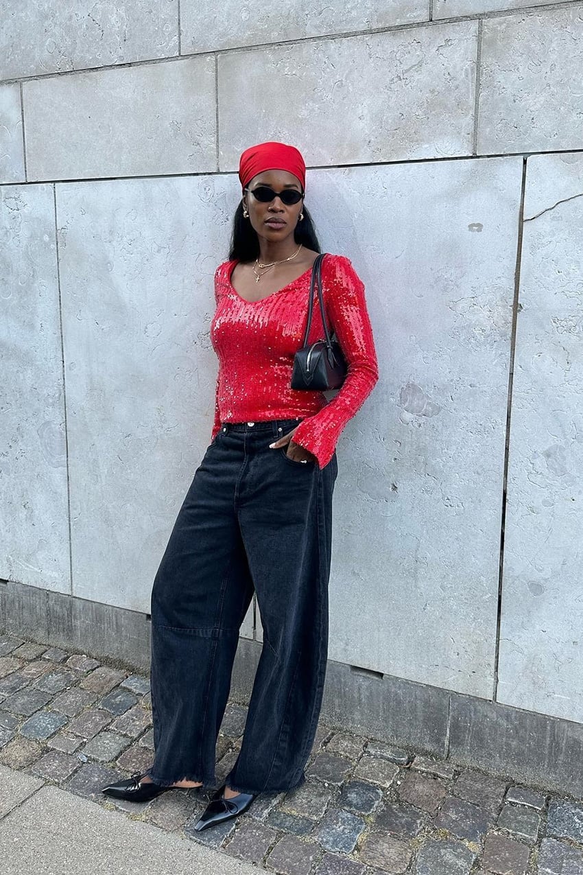 Red Sequin Top with Red Headscarf and Wide-Leg Jeans Red Sequin Top with Red Headscarf and Wide-Leg Jeans — Trendy Bandana Outfits