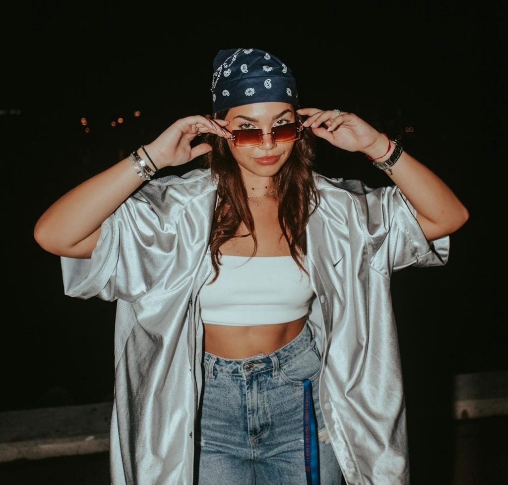 Blue Paisley Bandana Headscarf with Silver Satin Shirt Blue Paisley Bandana Headscarf with Silver Satin Shirt — Trendy Bandana Outfits