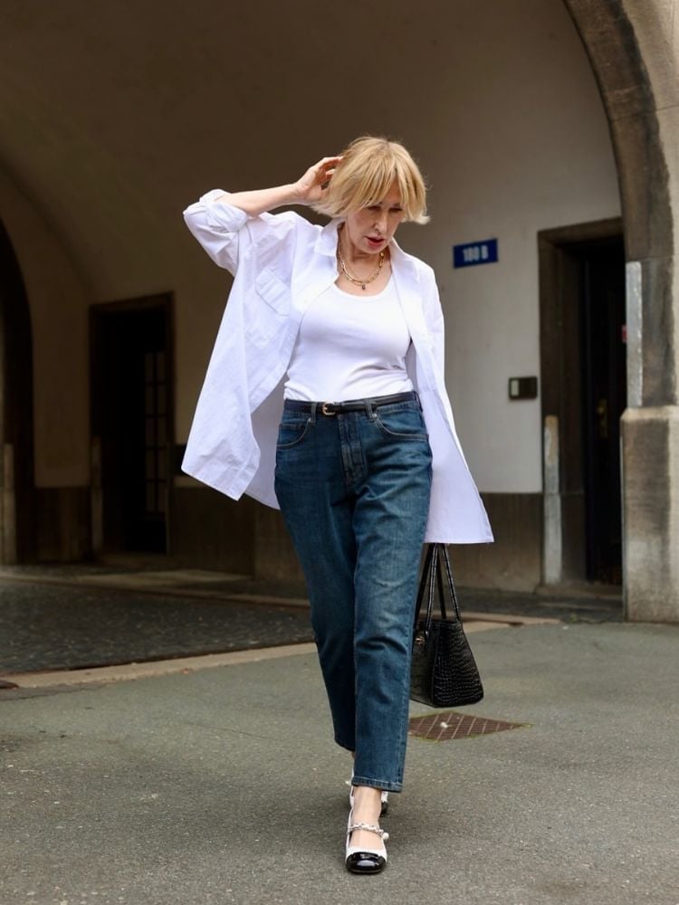 Straight Leg Jeans with Oversized White Shirt — Trendy Basic Outfits