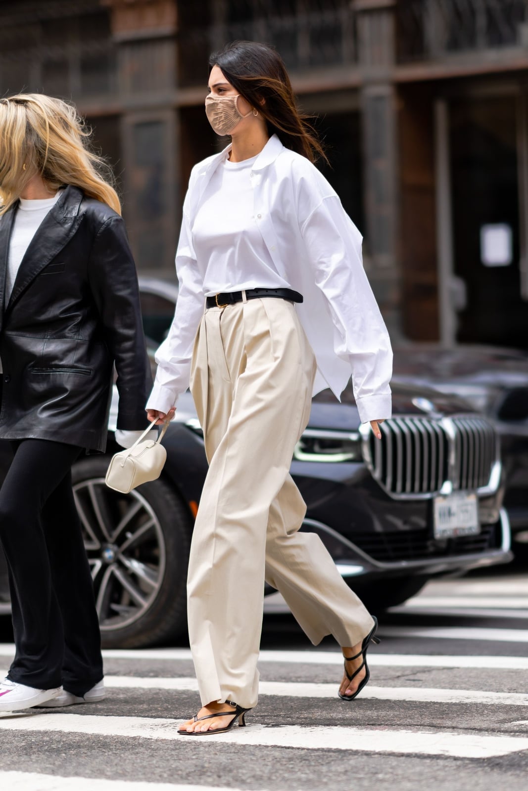 Thin Belt With Oversized Shirt And Trousers — Trendy Belt Outfits