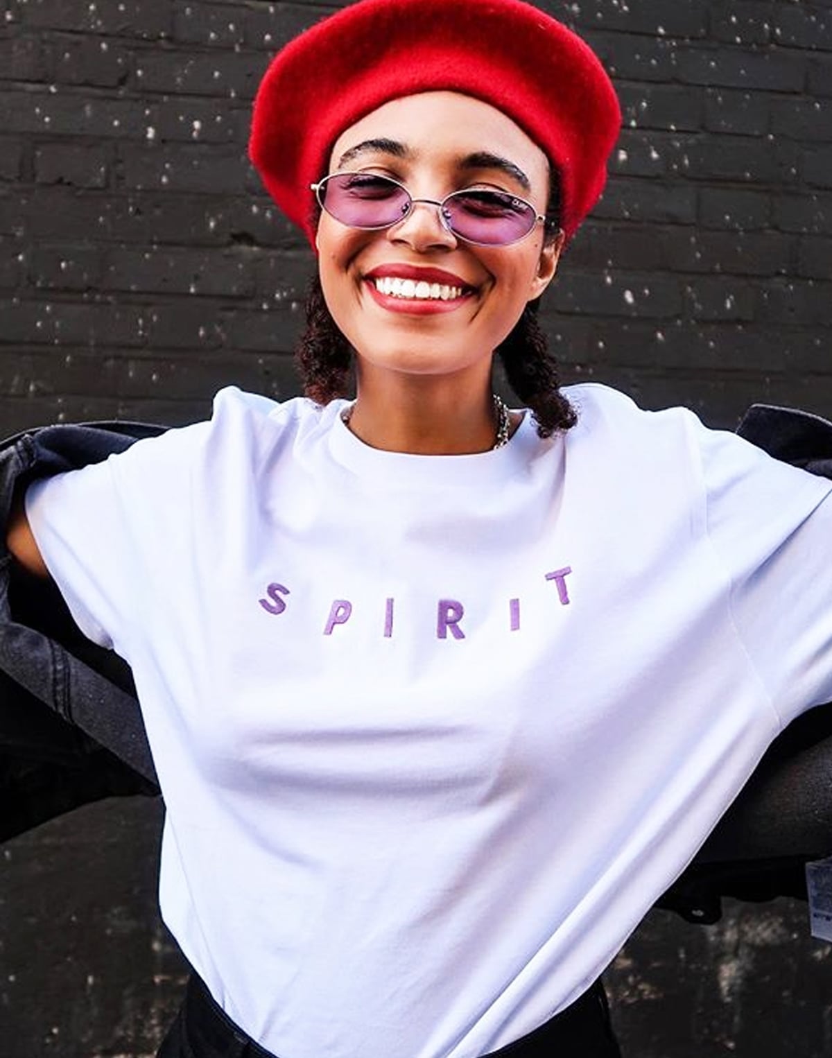 Vibrant Red Beret with a Denim Jacket — Trendy Beret Outfits