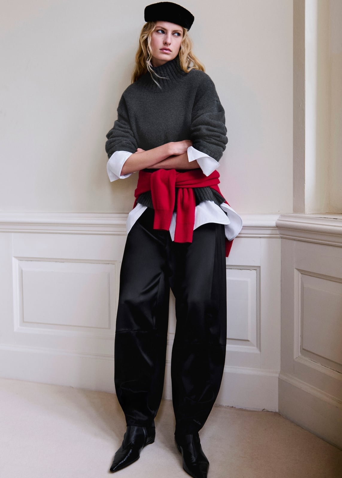 Casual Beret Layered with a Turtleneck and Wide-Leg Trousers — Trendy Beret Outfits