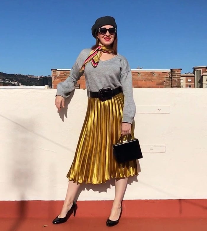Metallic Skirt and Beret with Striped Scarf — Trendy Beret Outfits