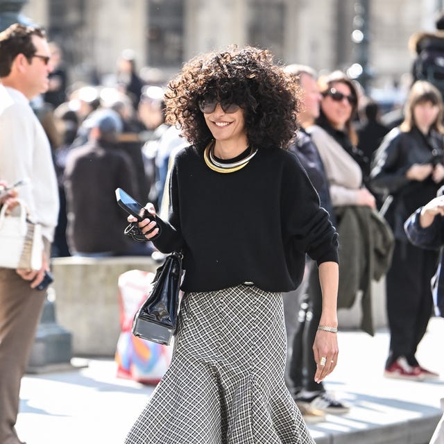 Black Sweater with Houndstooth A-line Skirt, Close-Up Take — Trendy Black and White Outfits