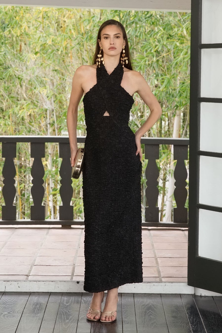 Criss-Cross Halter Black Maxi Dress Formal With Gold Heeled Sandals Criss-Cross Halter Black Maxi Dress Formal With Gold Heeled Sandals — Trendy Black Dress Outfits