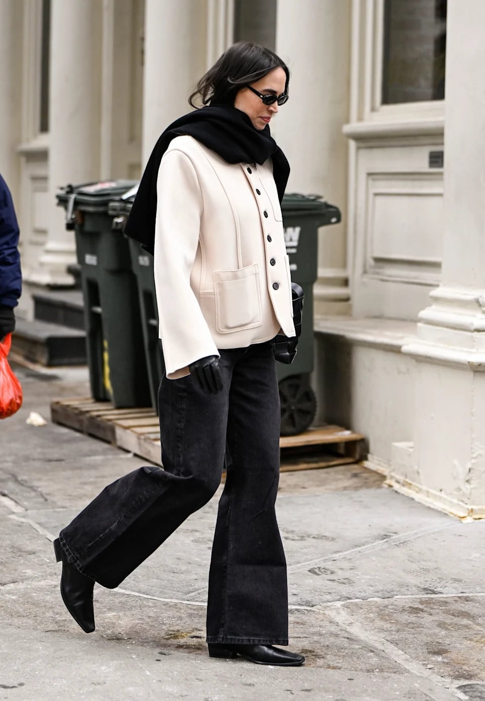 Black Flare Jeans with a Cream Jacket and Scarf Black Flare Jeans with a Cream Jacket and Scarf — Trendy Black Flare Jeans Outfit