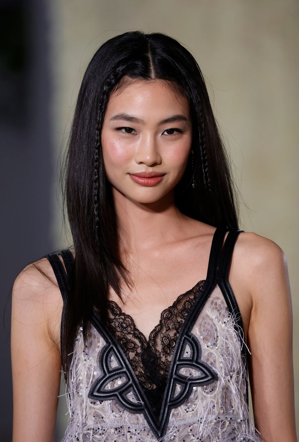 Collarbone Long Bob With Braided Bangs — Trendy Black Hair