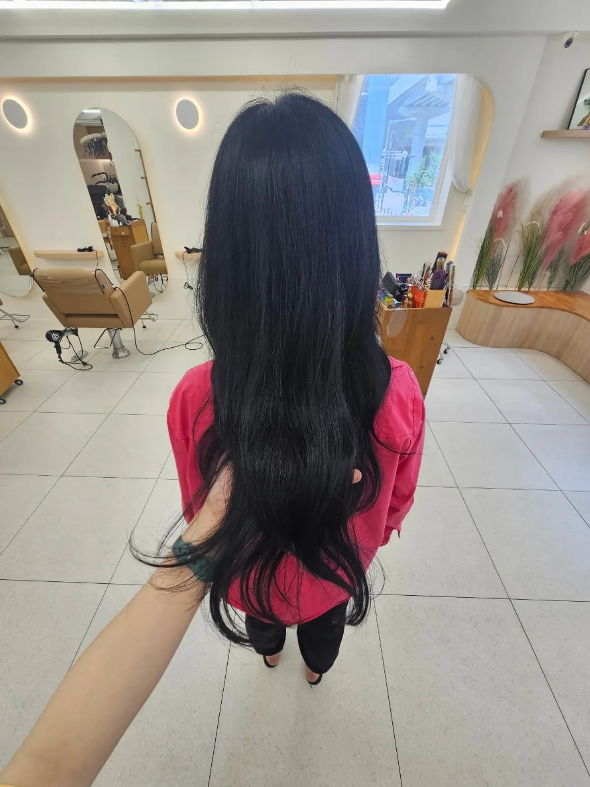 Mid-Back Straight Hair With Subtle Layers, Close-Up Take — Trendy Black Hair