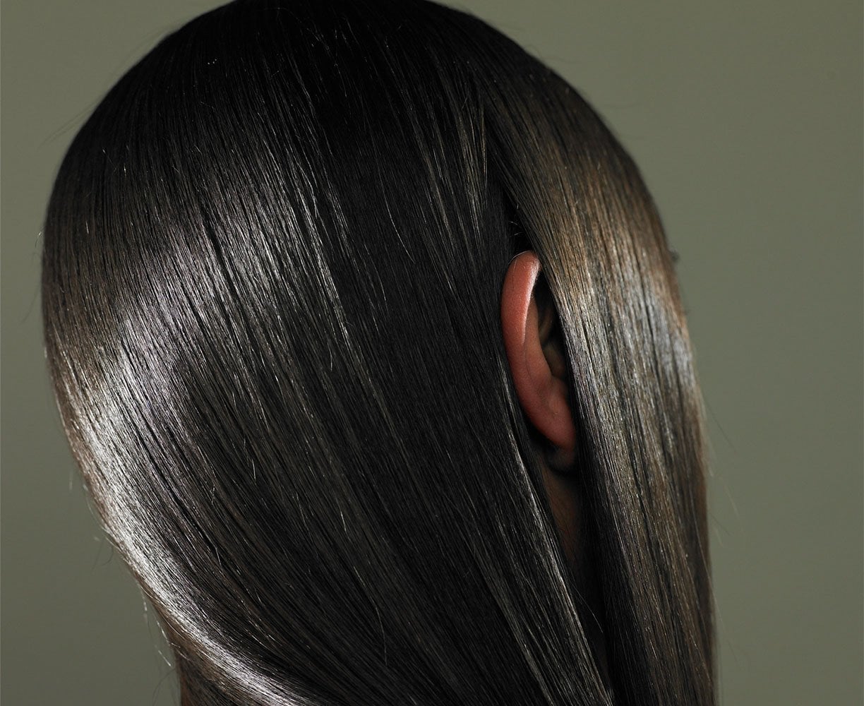 Mid-Back Straight Blowout With Glossy Shine — Trendy Black Hair