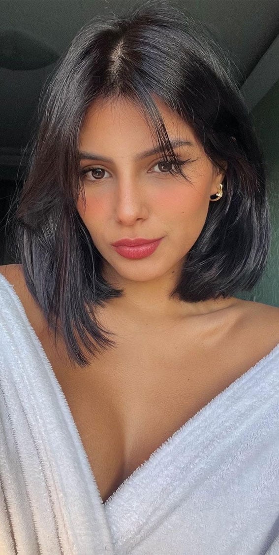 Collarbone Lob With Smooth Blowout — Trendy Black Hair
