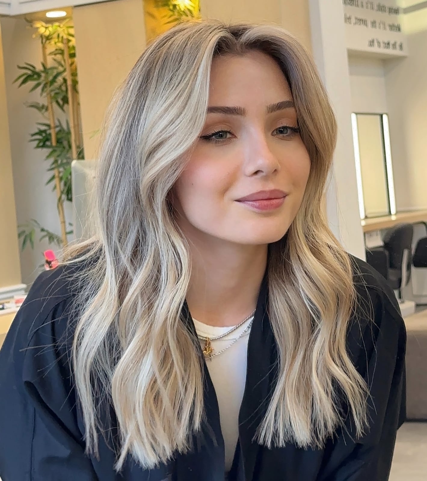 Collarbone Ash Blonde Balayage Blowout Collarbone Ash Blonde Balayage Blowout — Trendy Blonde Balayage