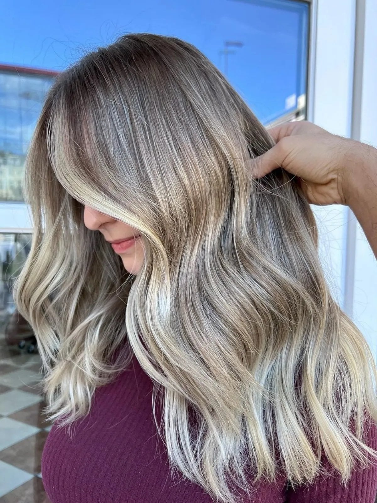 Collarbone Neutral Blonde Balayage Waves Collarbone Neutral Blonde Balayage Waves — Trendy Blonde Balayage