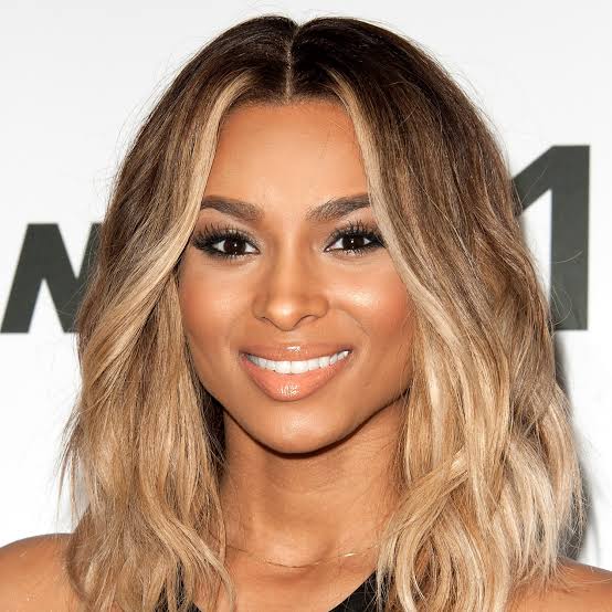 Chin Length Bob With Blonde Balayage Chin Length Bob With Blonde Balayage — Trendy Blonde Balayage