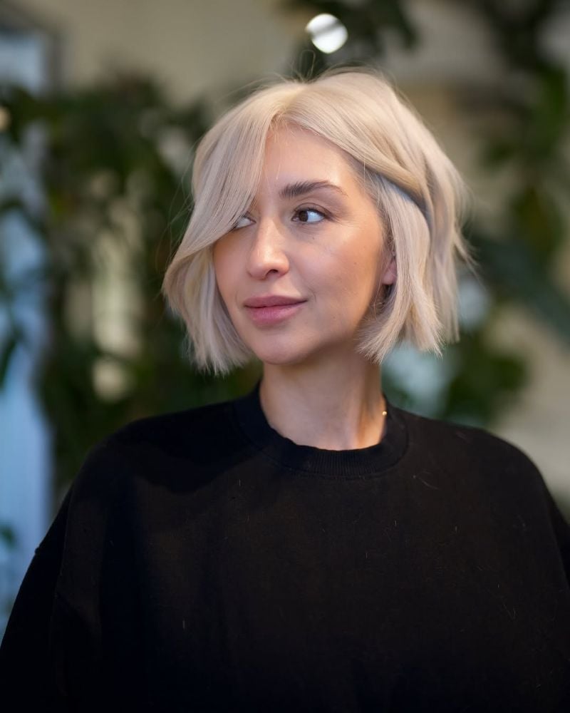 Ash Blonde Bob With Side-Swept Bangs, Chin — Trendy Blonde Bob