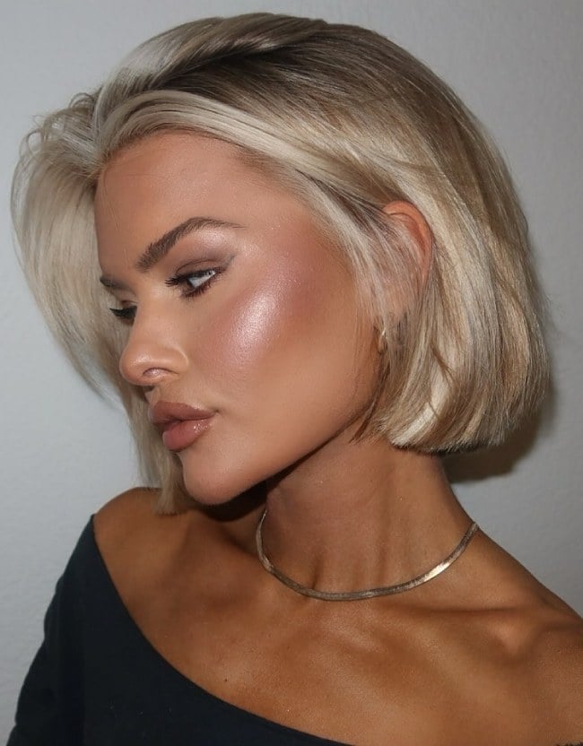 Creamy Blonde Bob With Face-Framing Highlights — Trendy Blonde Bob