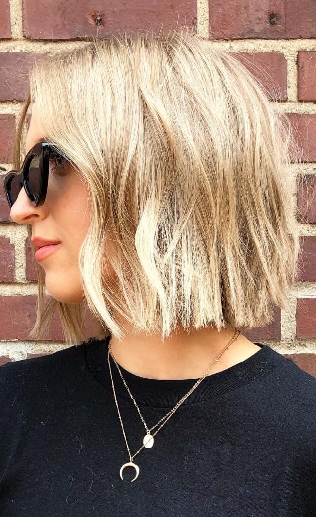 Honey Blonde Blunt Bob With Side Part — Trendy Blonde Bob